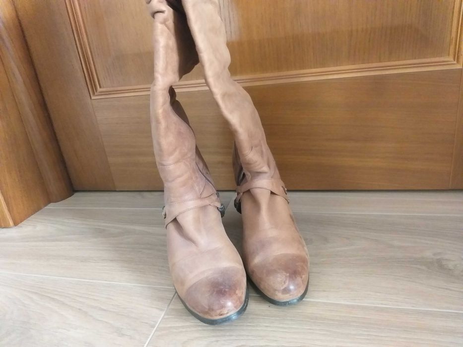 Шкіряні жіночі чоботи