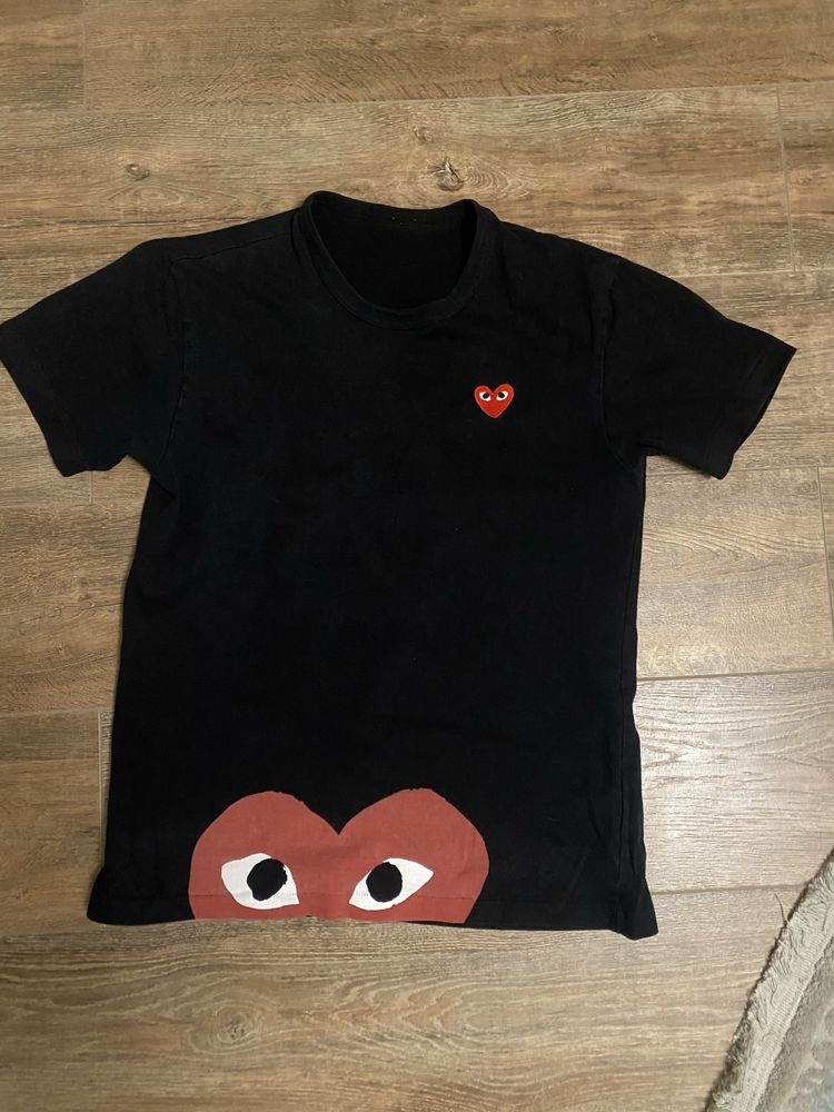 Футболка Comme des garcons