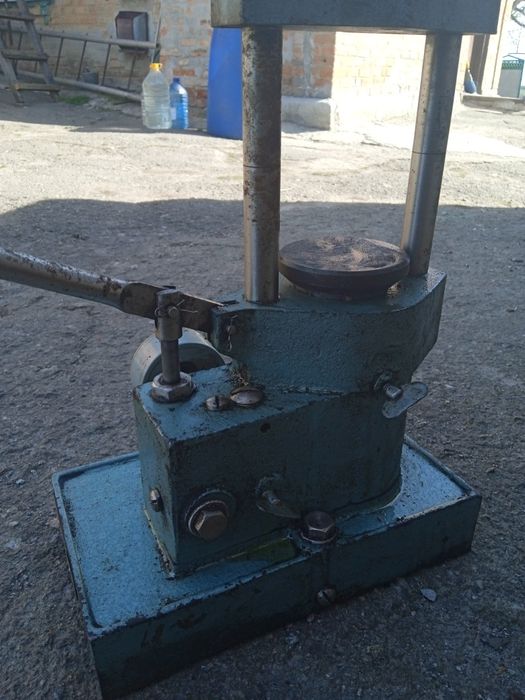 Продам прес -станок