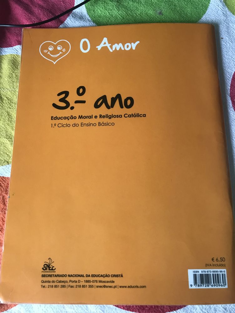 Livro escolar O Amor para Educação Moral e Religiosa, 3.º ano