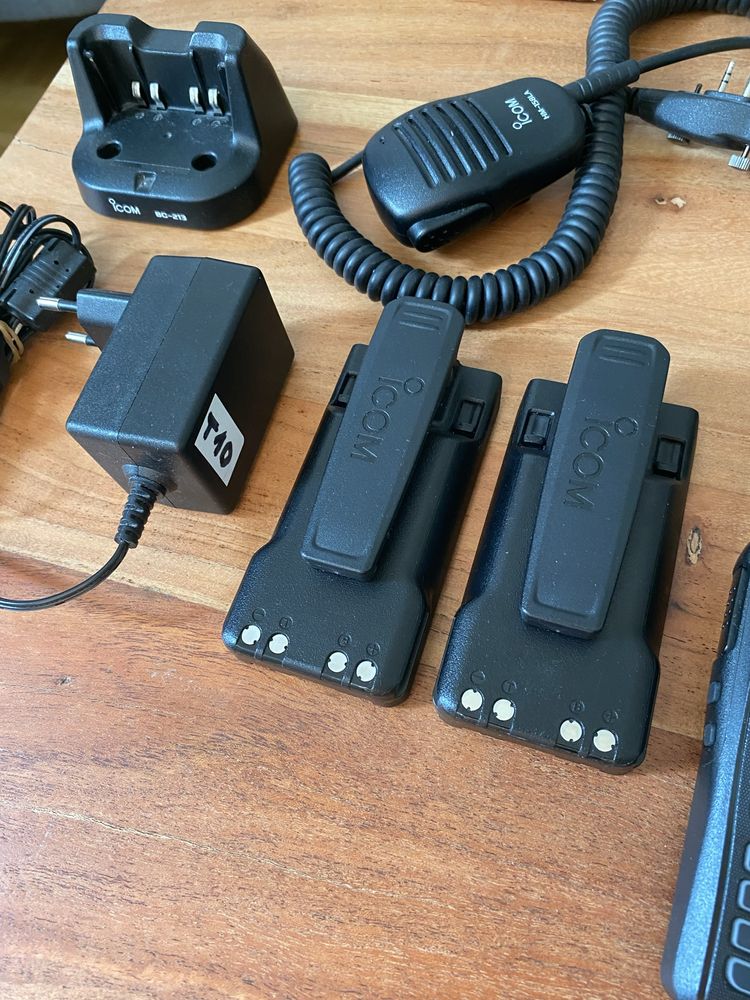 Icom IC-T10 ręczniak dwupasmowy 2m 70cm + Radio + Dodatki