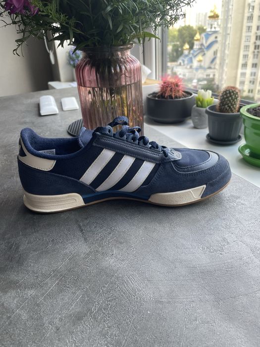 Продам мужские кросовки адидас