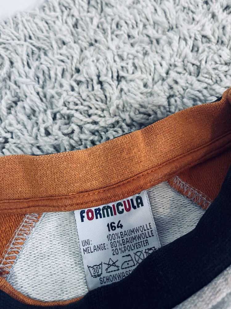 Bluza dziecieca 164 cm z nadrukiem napisy pomaranczowy rekaw szara cre