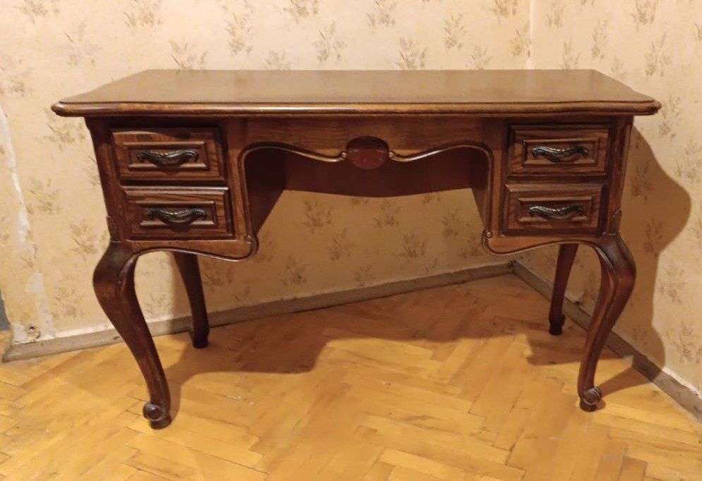 Винтажный туалетный столик