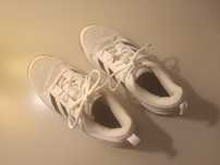 Sapatilhas Adidas (oportunidade)