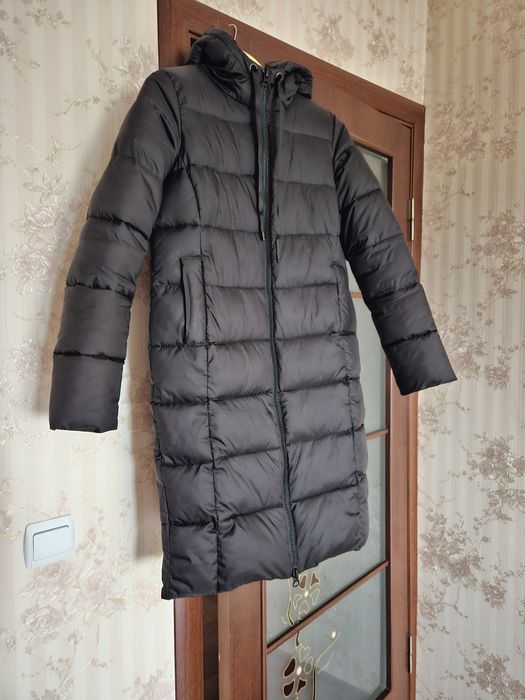 Зимова жіноча куртка