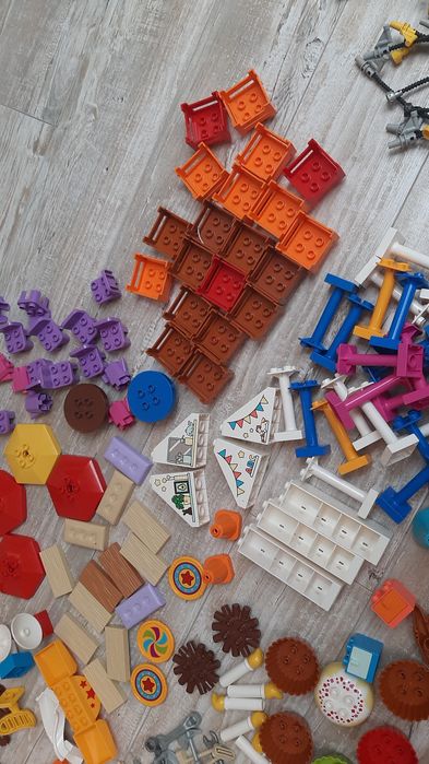 Każdy klocek 2,5 zł lego duplo