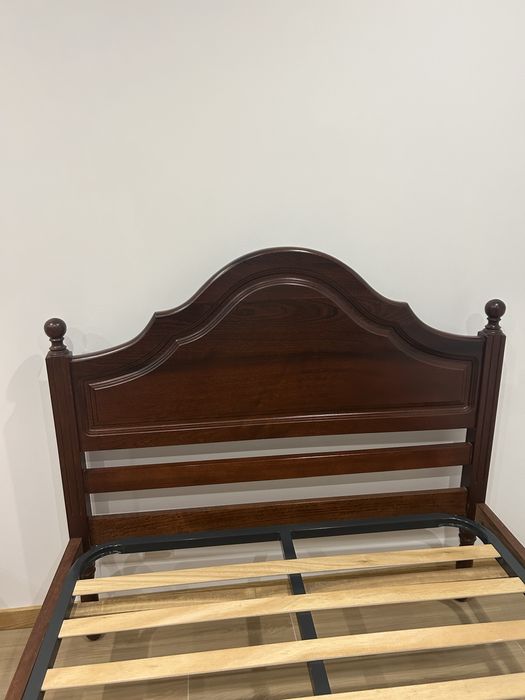 Cama + estrado em bom estado