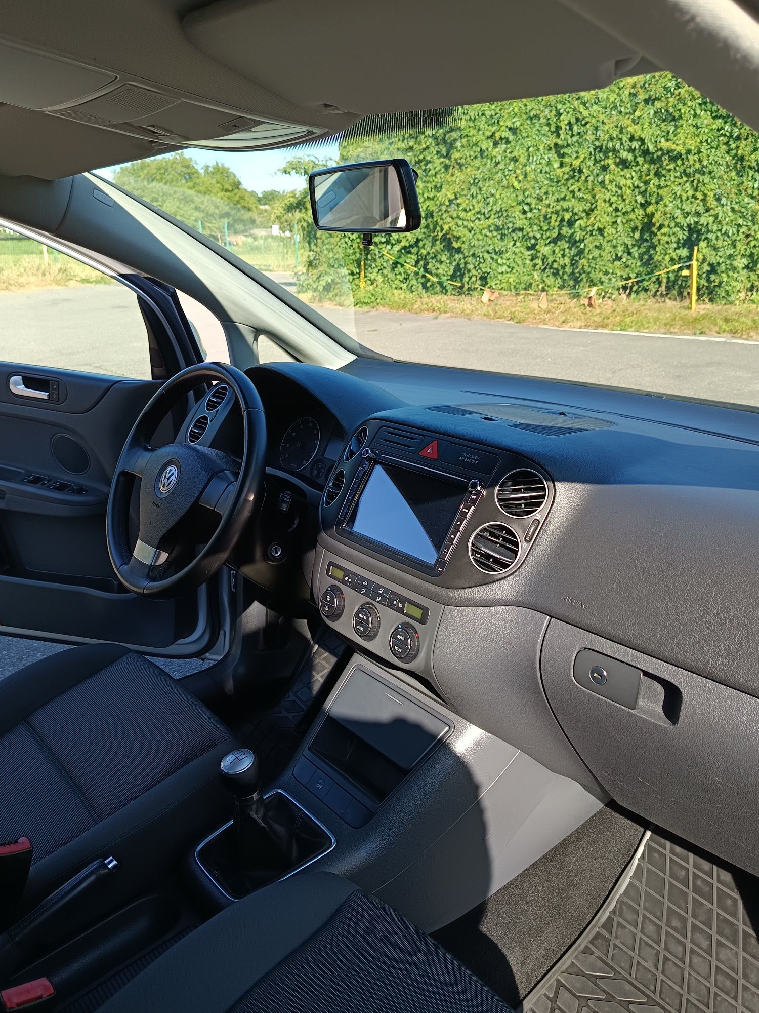 Продам GOLF PLUS 1.4MPI.