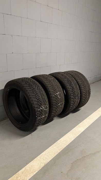 Opony zimowe NOKIAN 235/45/17