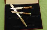 Zabytkowy Upominkowy Komplet Noży Myśliwskich Z Poroża Grawer CHIFA