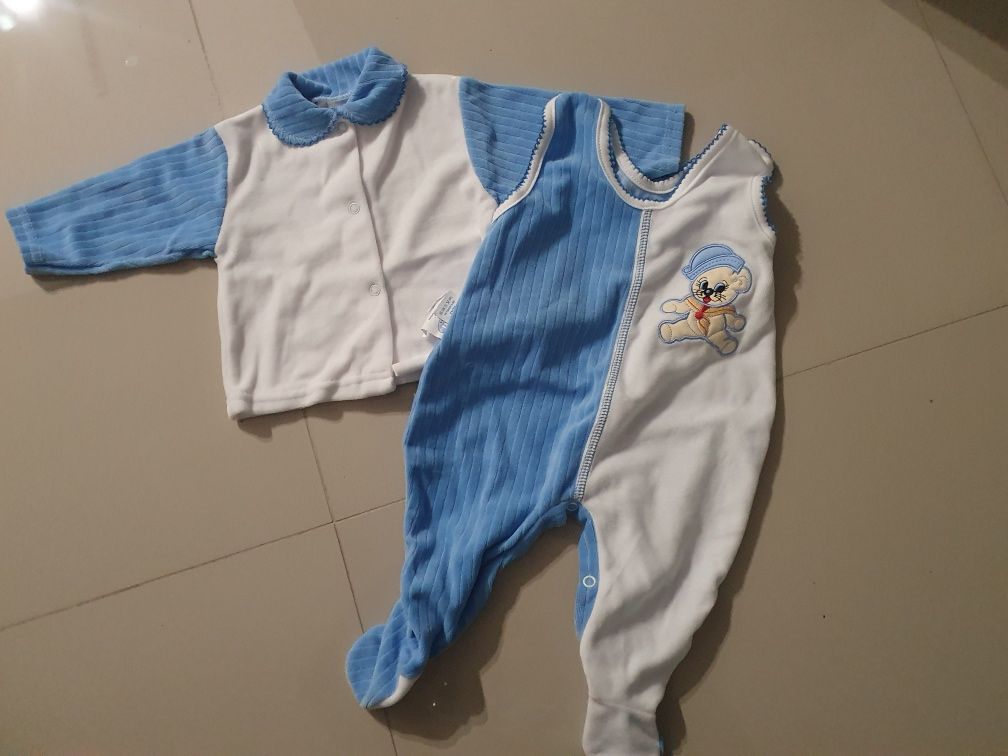 Komplet śpioch i kaftan welur chłopięcy rozmiar 62