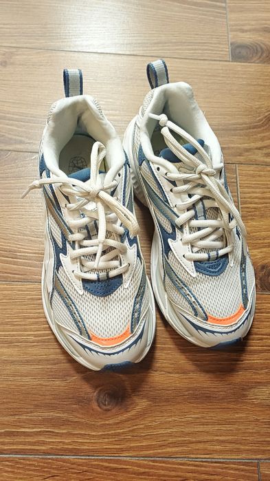 Puma damskie sneakersy 38,5