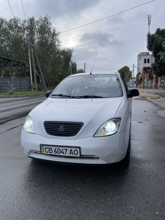 Автомобіль Saipa Tiba