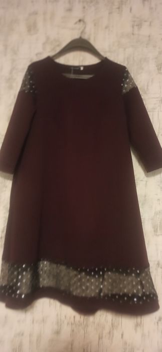 Сукня-трапеція з рукавом і вставками