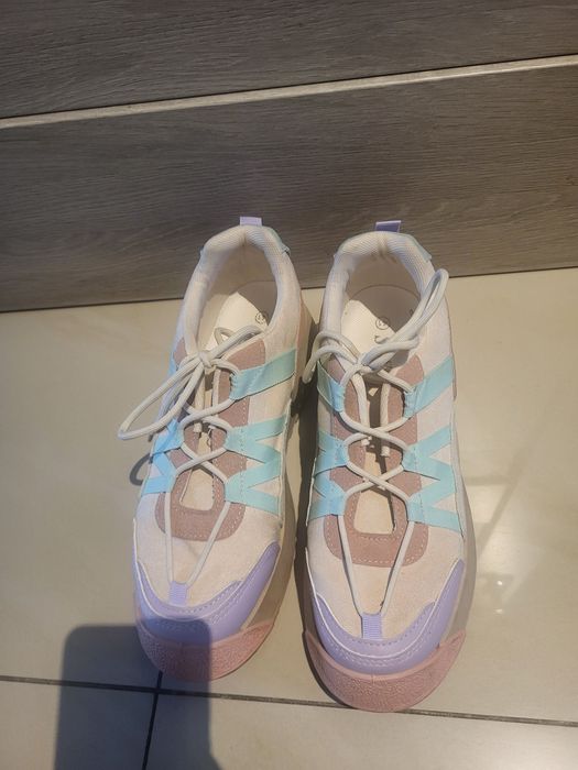 Adidasy damskie zamszowe kolorowe rozmiar 41