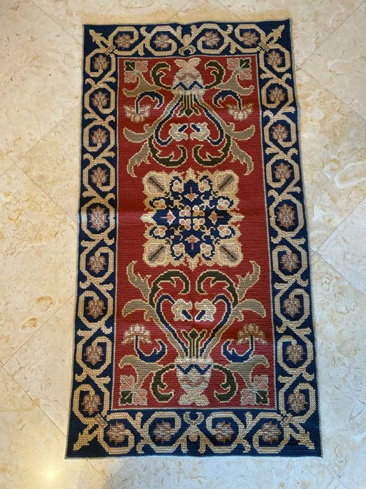 Tapete Arraiolos  122 x 65 cm, como novo