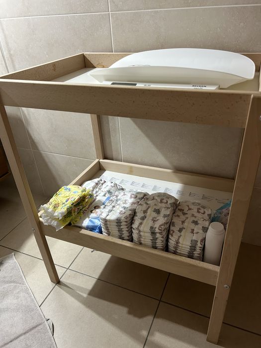 Vendo muda fraldas como novo