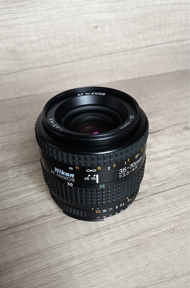 Nikon AF Nikkor 35-70mm 1:3.3-4.5 (MKII) zoom обʼєктив