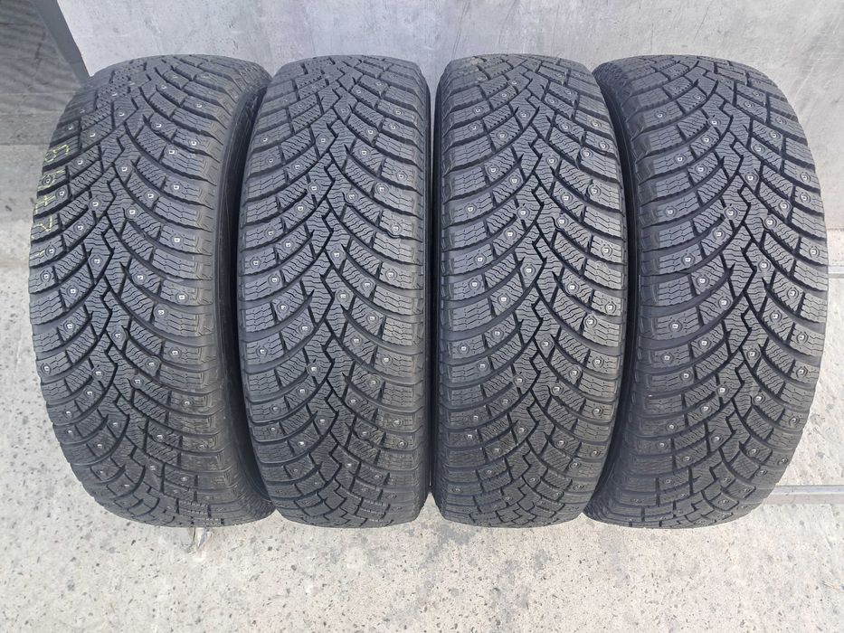 Резина зимова НОВА 225/60 R18 Pirelli Scorpion Ice Zero 2 RFT (12749)