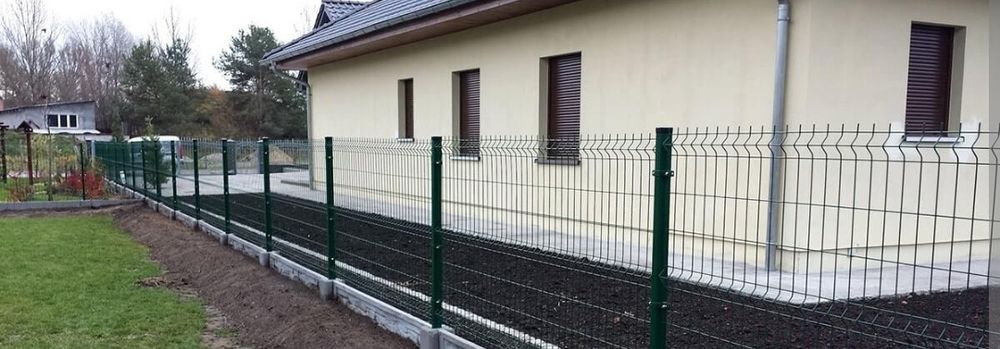 Montaż ogrodzeń panelowych i betonowych