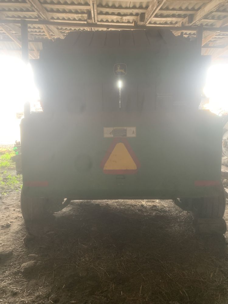 Рулонний прес John Deere 567