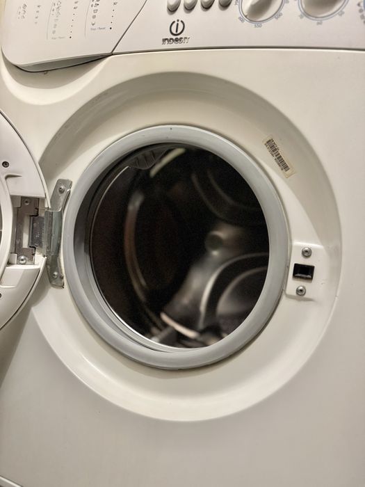 Пральна машина Indesit WS84TX
