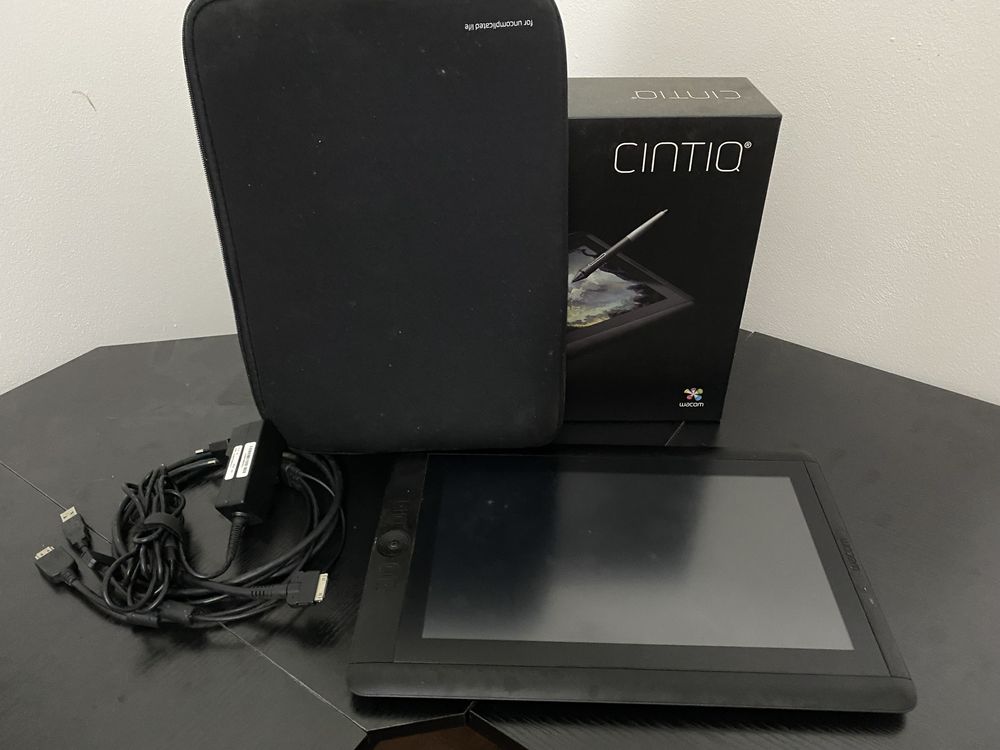 Wacom Cintiq 13HD Mesa Digital