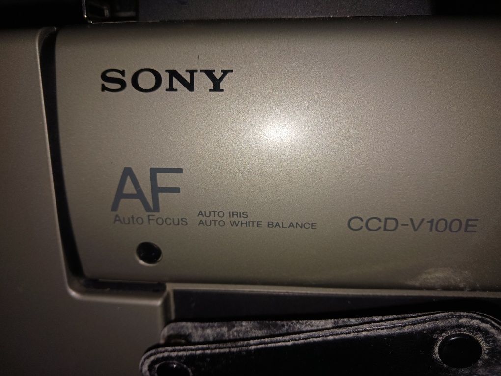 Sony Video 8 Pro CCD- V100E