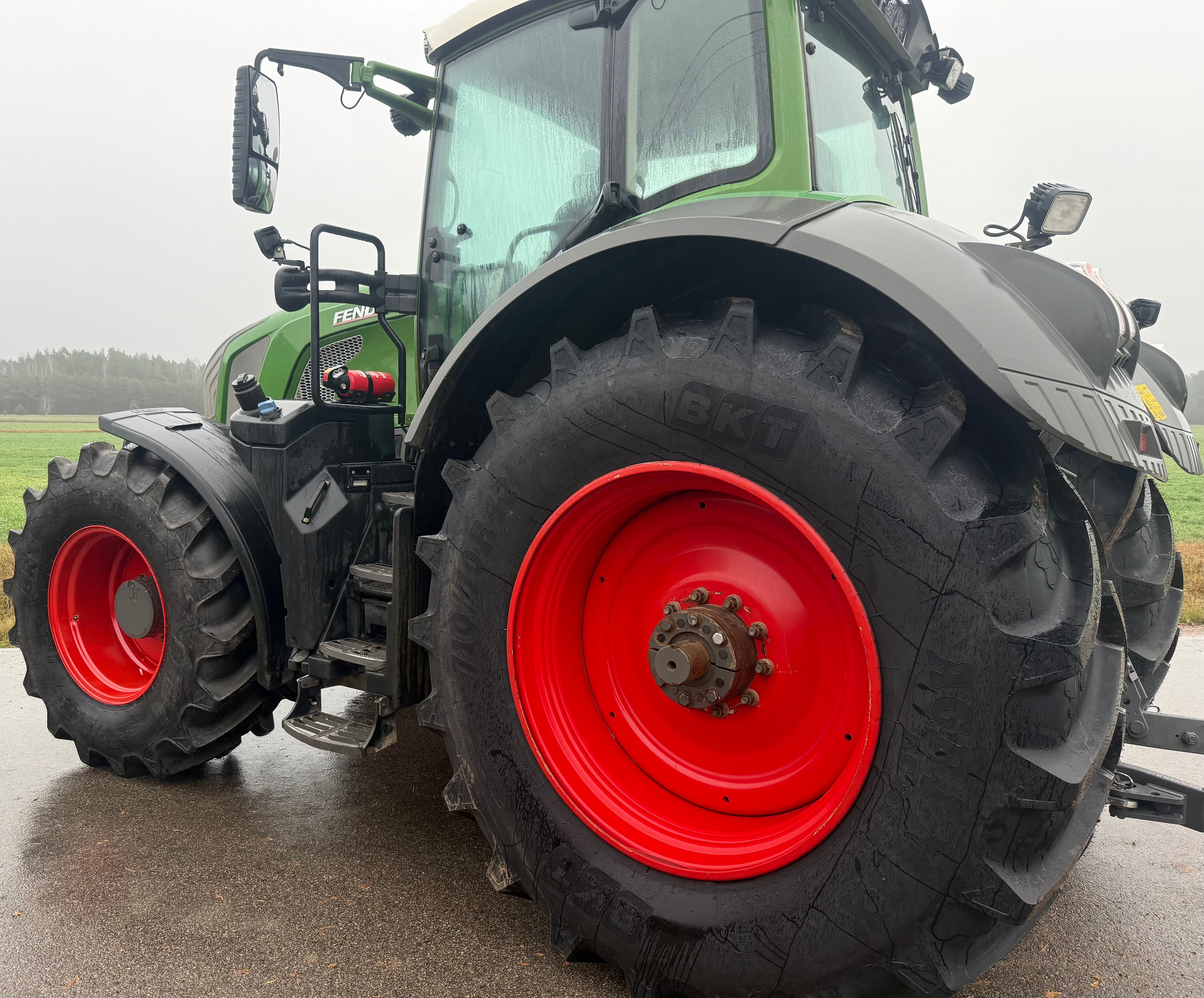 Fendt 822 -824  profi + nowe Vario stan bardzo dobry