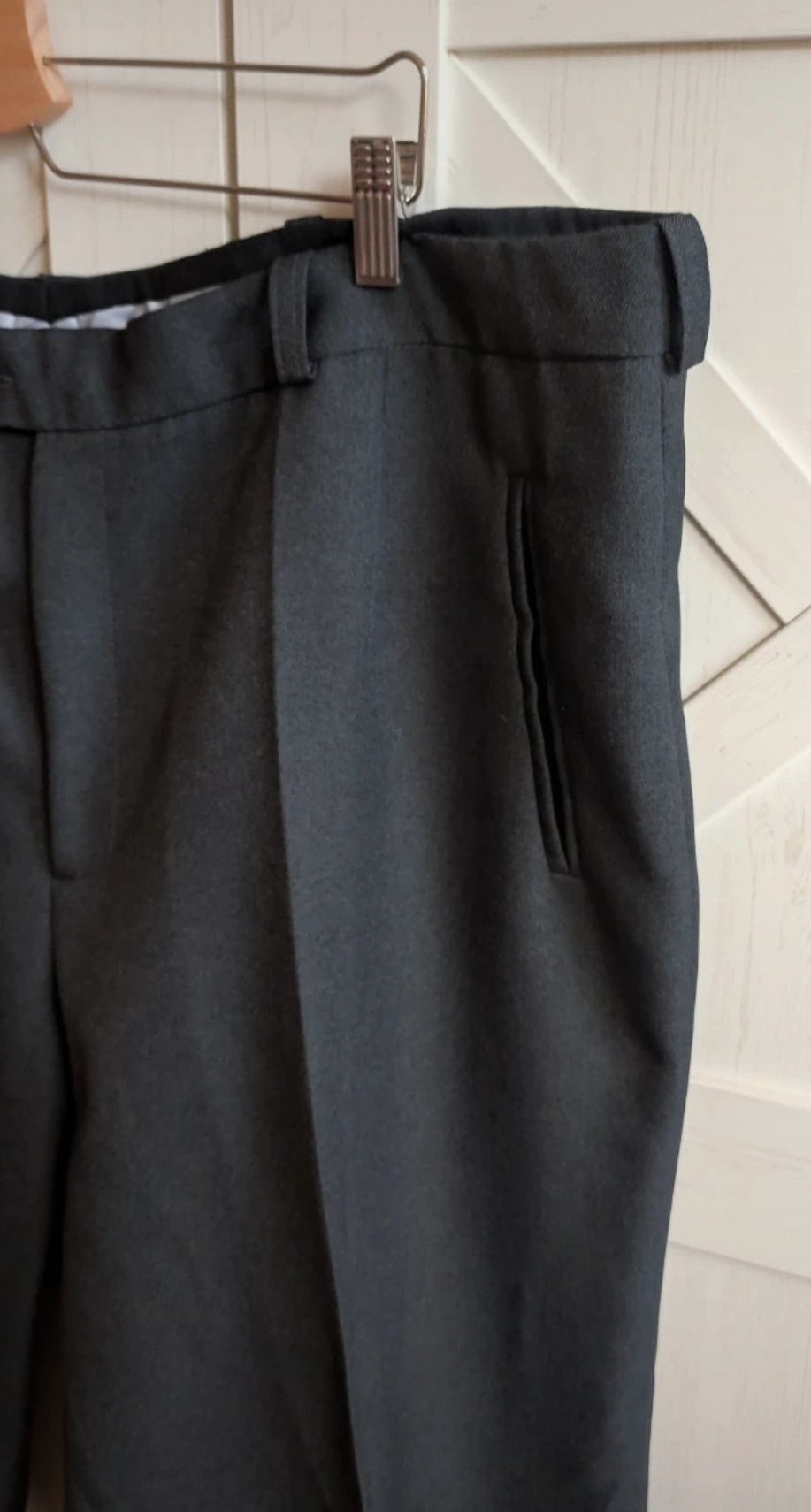 Męskie spodnie garniturowe czarne