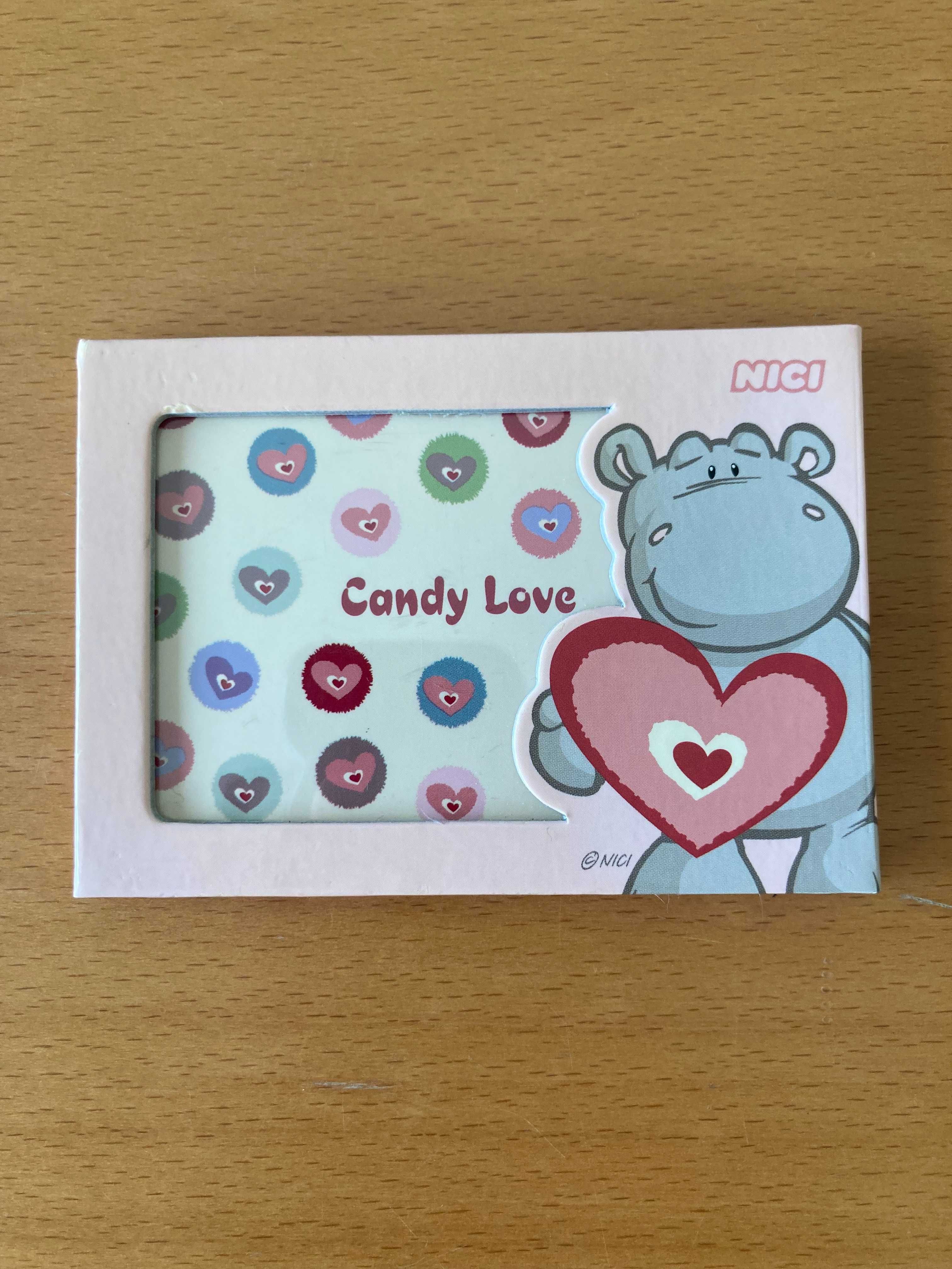 Moldura/passepartout Candy Love, da marca Nici