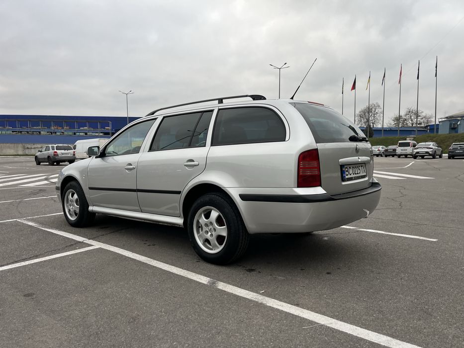 Шкода Октавія Тур 1.6МПІ