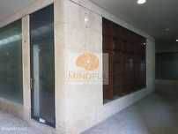 Para Investidores! Venda de Loja Renovada Arrendada por 10 anos, r/...