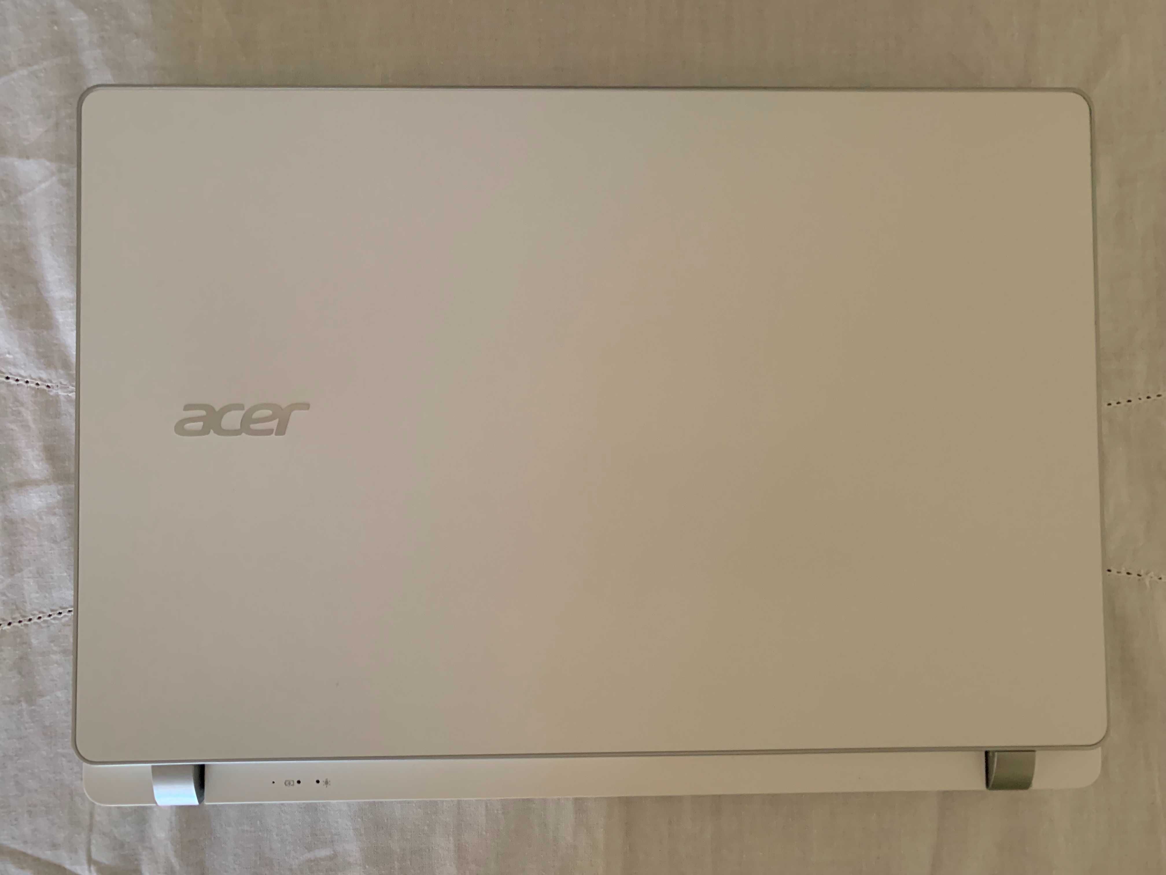 Portátil Acer Aspire V13 como novo