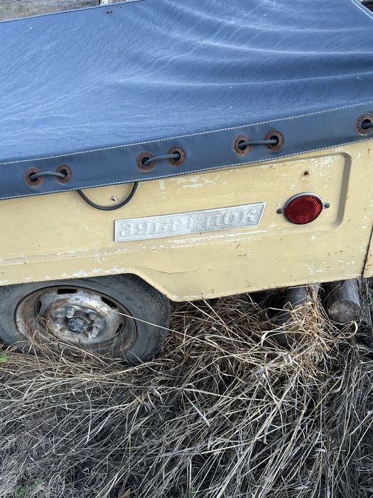 Прицеп автомобільний