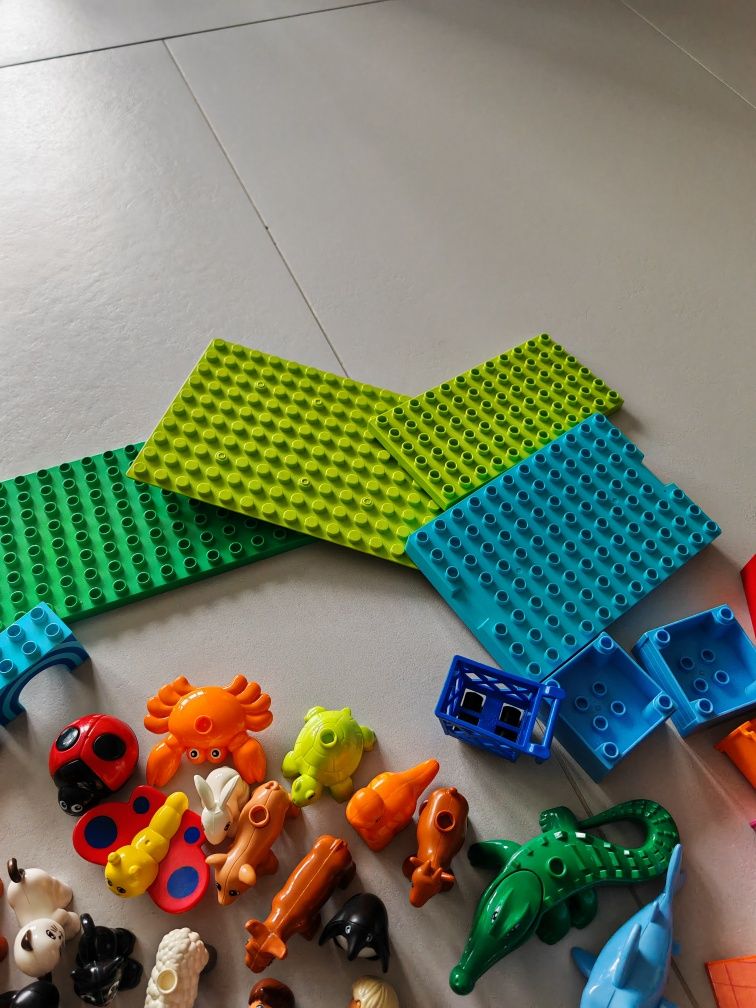 Wielki zestaw Lego duplo ludziki zwierzątka tor