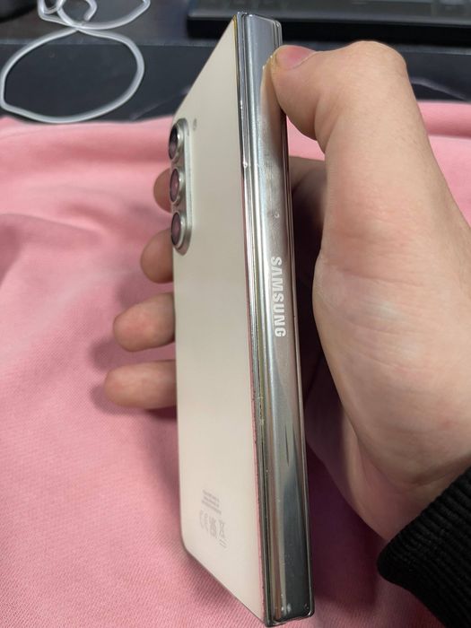 Samsung galaxy fold 5 256 2 sim