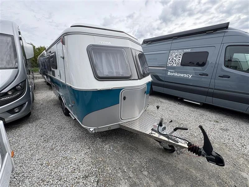 Hymer-Eriba Touring 430  Eriba Touring 430, DMC - 1.2 T,3 os.