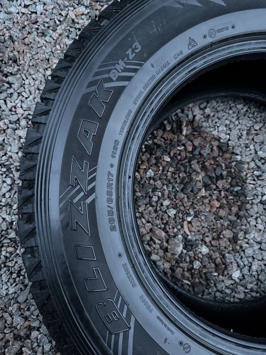 Зимові шини(резина) 265/65 R17 “Bridgestone” Blizzak DM-Z3 - 4шт.