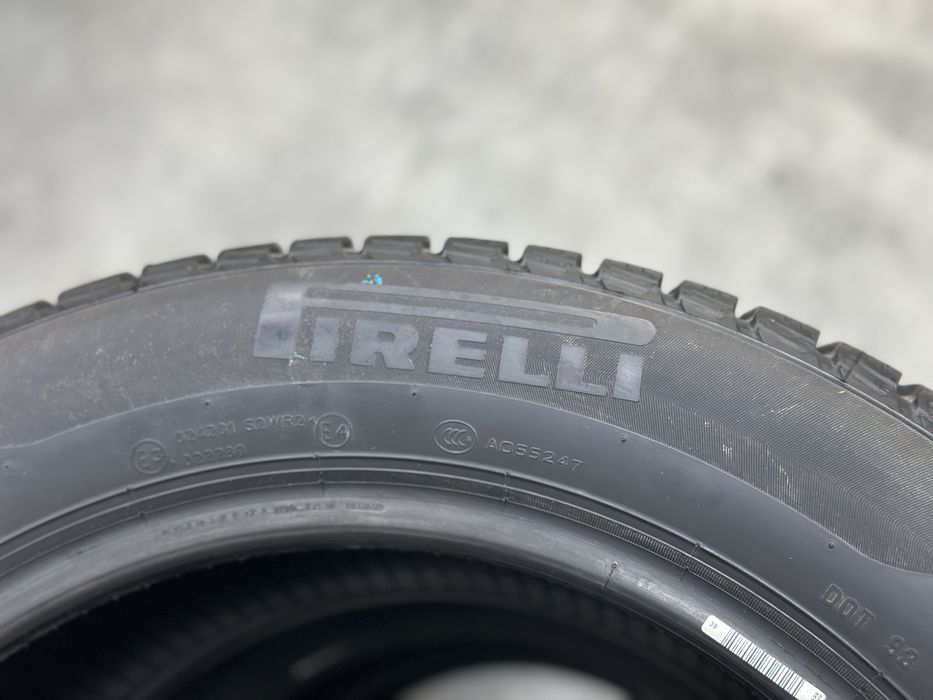 Нові зимові шини Pirelli Sottozero3 215/55 R17 94H AO