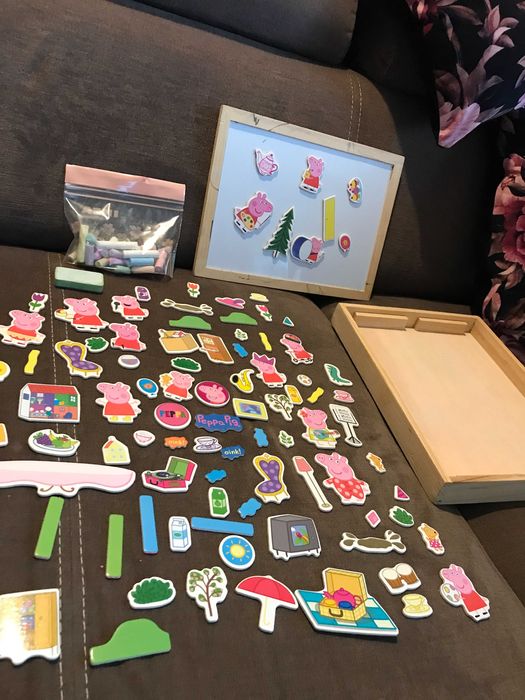 tablica  2 w 1 magnetyczna i do kredy świnka peppa