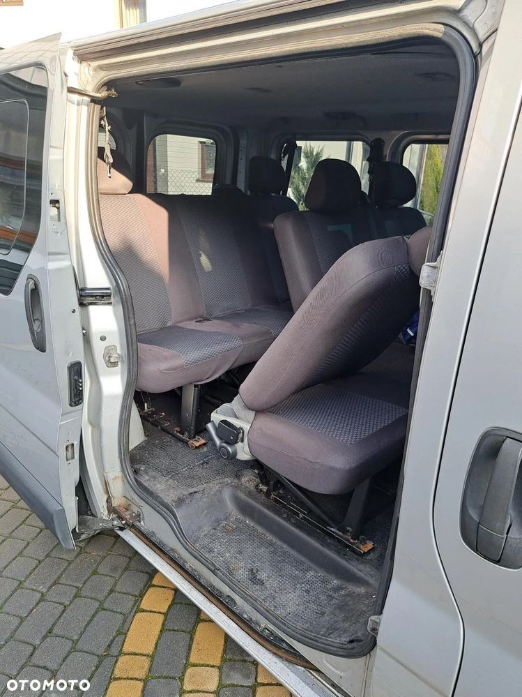 Vivaro 2004 1.9 cdti 9-osobowy wynajmę