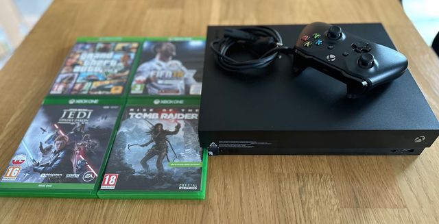 Konsola Xbox one X 1tb