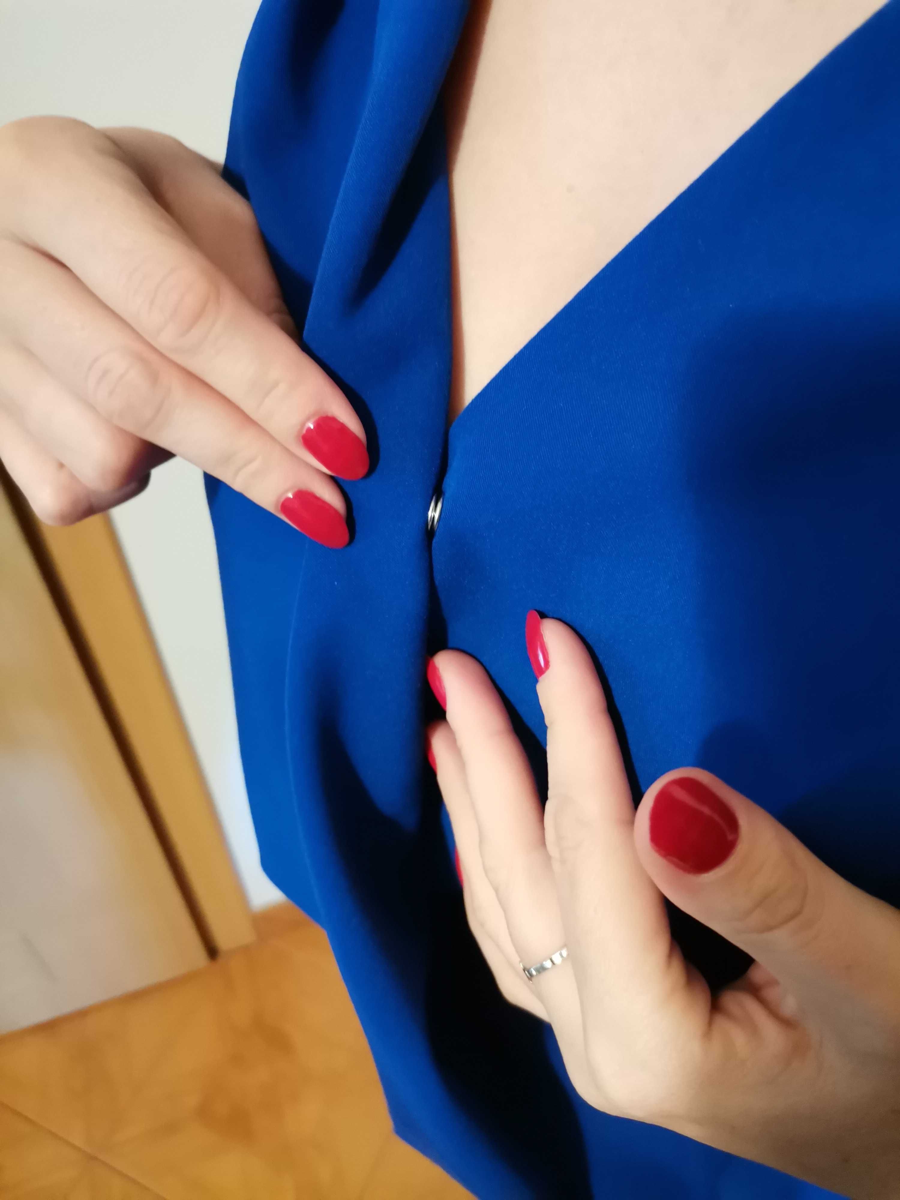Kombinezon bez rękawów chaber niebieski r 42 XL MOE elegancki wesele