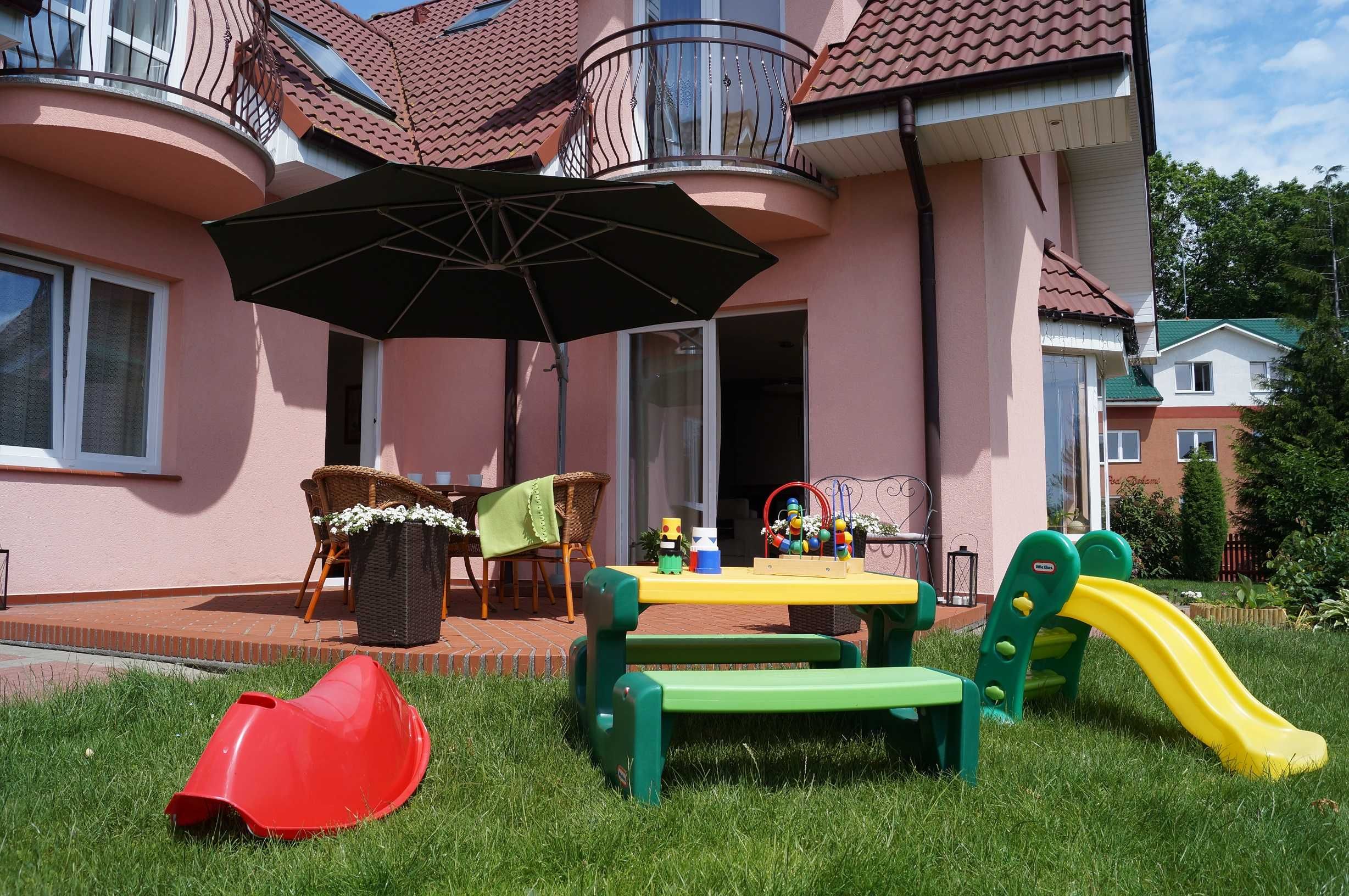 domki i pokoje w Rewalu  tuż przy plaży.