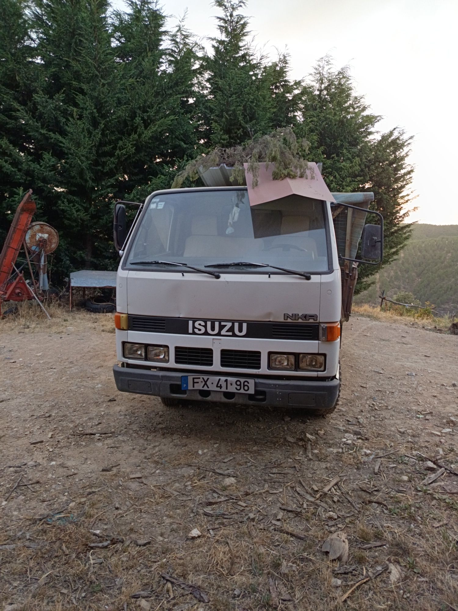 Bedford Isuzu NKR 3.3