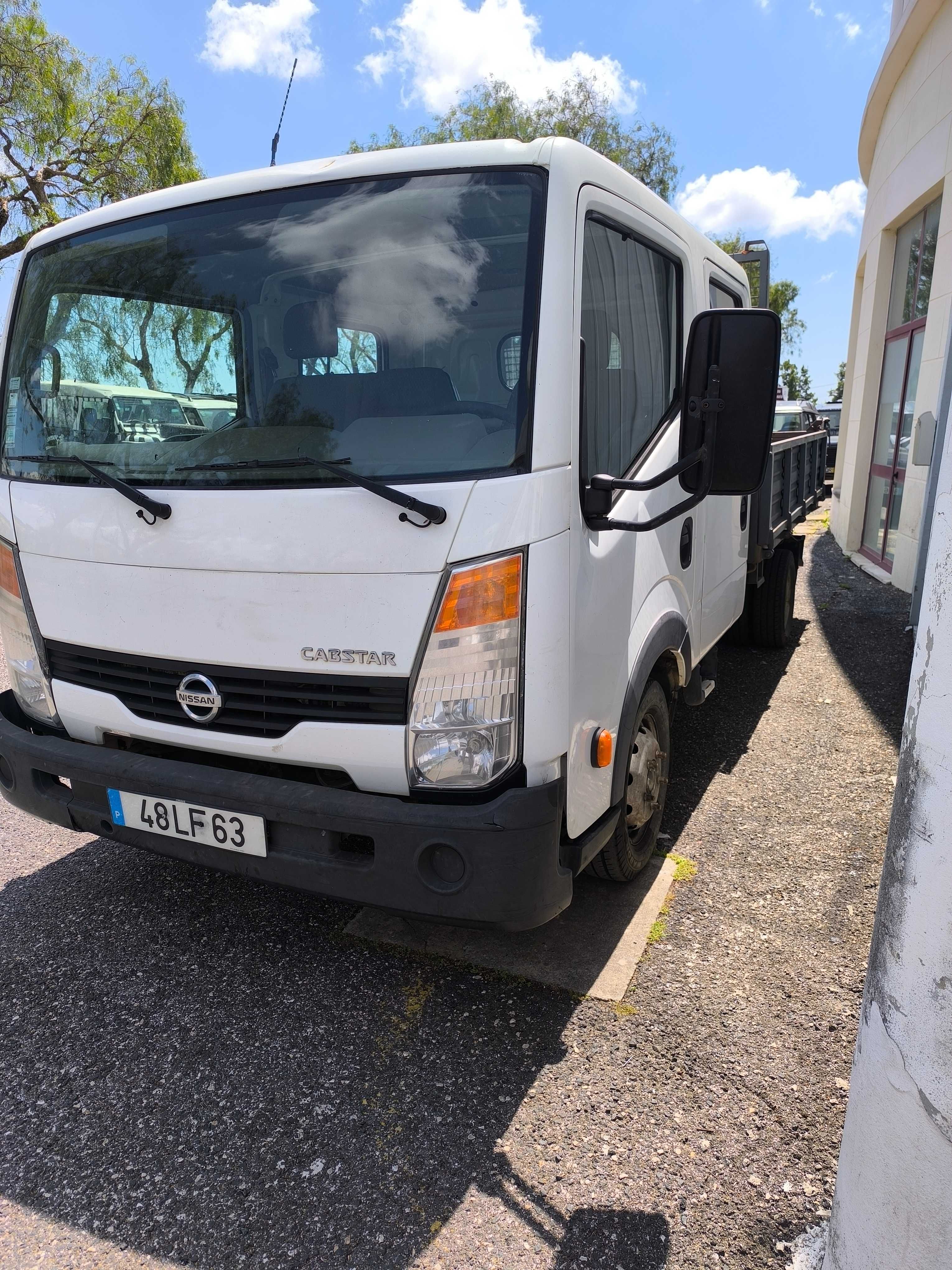 Nissan Cabstar Cabine Dupla e basculante