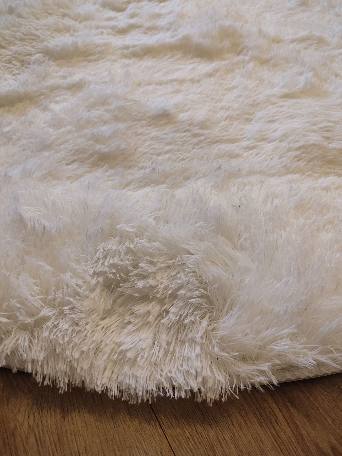 Miękki dywan puszysty biały 140 cm