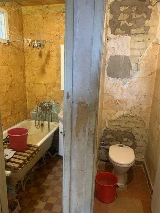 Продам 2 к. із. квартиру метро Х.Гора 12 хв пішки